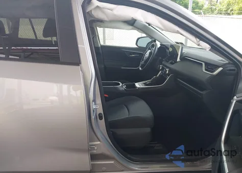 2024 Toyota Rav4 Hybrid Xle z USA, uszkodzony, nr VIN 4T3RWRFV1RU159745